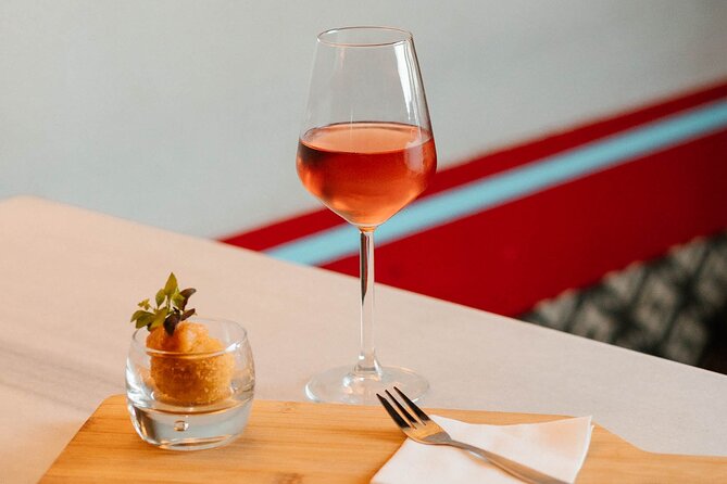 1 Hour Private Four Greek Wine Tasting and Food Pairing in Athens - How the tasting stays focused in just 60 minutes