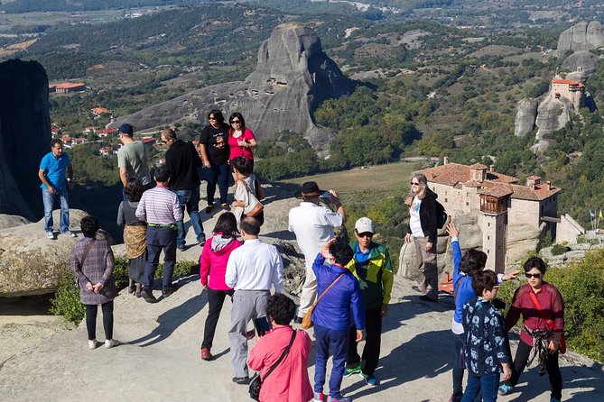 2-Day Delphi and Meteora Tour from Athens - Leonidas at Thermopylae: A Quick History Stop Before Athens