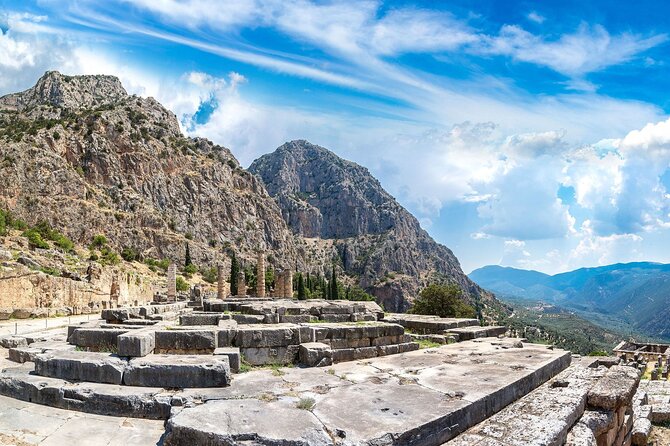 2-Day Delphi Meteora Tour From Athens - The drive to Kalambaka: scenery time, plus the reality check