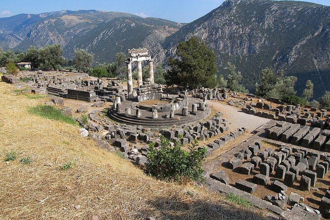 2-Day Delphi & Olympia Tour with Olive Oil & Honey Tasting - Klio’s Honey Farm: Coffee, Juice, Desserts, and Generations of Honey