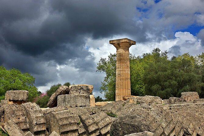 2 Day Private Tour to Amazing Delphi & Meteora - Key highlights at a glance
