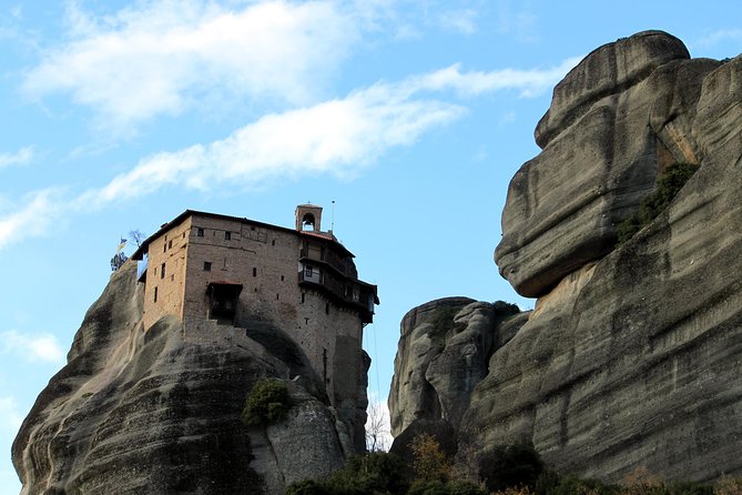 2-Day Private Tour to Delphi & Meteora with Great Lunch included - Meteora Day 1: late light, first looks, and optional monastery time