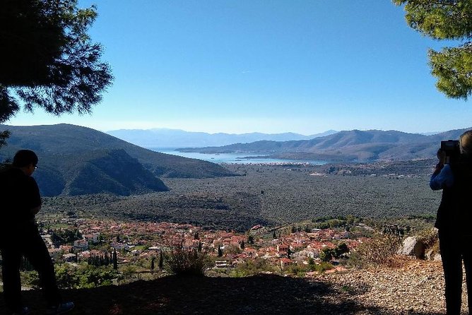 2-Day Private Tour to Delphi & Meteora with Great Lunch included - Thermopylae on the return to Athens: a short stop with big symbolism