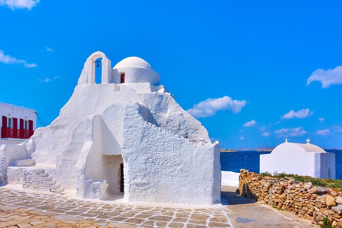 2-day Tour from Athens to Santorini and Mykonos - A quick morning transfer to the port: don’t miss the Santorini–Mykonos handoff