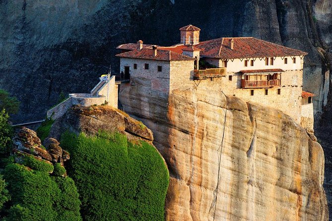 2-Day Tour to Delphi & Meteora with Guide and Tickets From Athens - Practical Packing List: Shoes, Layers, and the Meteora Safety Checklist