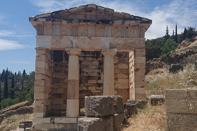 2-Day Trip to Delphi from Athens - Getting to the meeting point: Athens logistics without the confusion