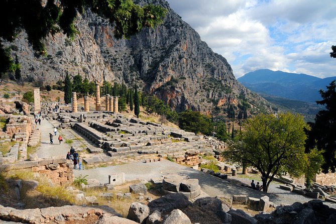 2 Days Private Tour/ Delphi (Apollo Oracle) & Meteora (Orthodox Monasteries) - Trikala region stop: a quick history pause on the route