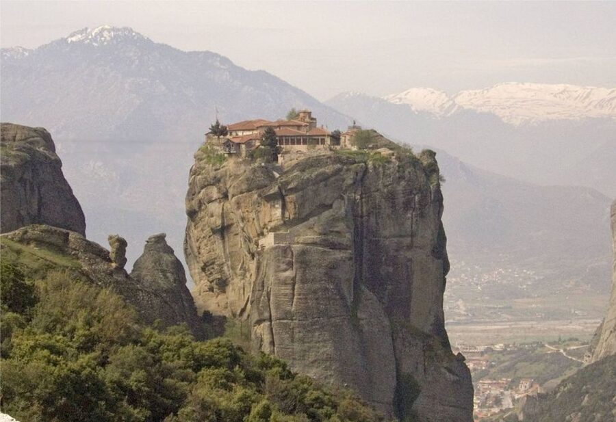 3-Day Delphi & Meteora Tour with guide,tickets,hotel pick up - Overnight in Delphi: what to expect and what to plan