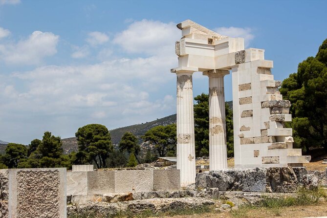 3-Day Peloponnese and Delphi Private Tour from Athens - Rio-Antirrio Bridge, Nafpaktos port, and Galaxidi: a practical route break before Delphi