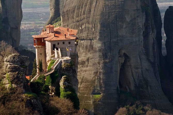 3-Day Trip to Delphi and Meteora from Athens - Hotels and meals: Amalia stays, WiFi, and what to expect