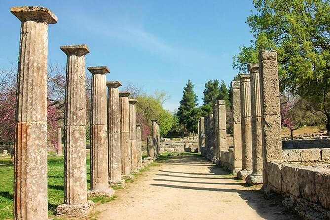 3 days Spanish guided tour in Epidaurus, Mycenae, Olympia, Delphi - Meeting at Melina Mercouri and getting set up for a smooth day