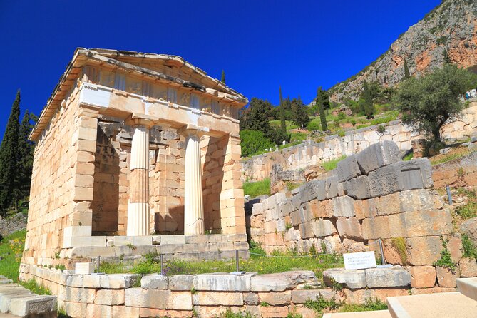 4-Day Greece Highlights Tour: Epidaurus, Mycenae, Olympia, Delphi and Meteora - Hotels and half-board: what you’re paying for besides sightseeing