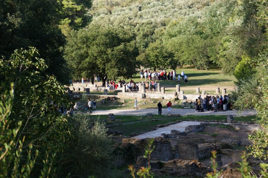 4-Day Tour of Mycenae, Epidaurus, Olympia, Delphi & Meteora - Day 1: Corinth Canal, Mycenae gold, and Epidaurus theater