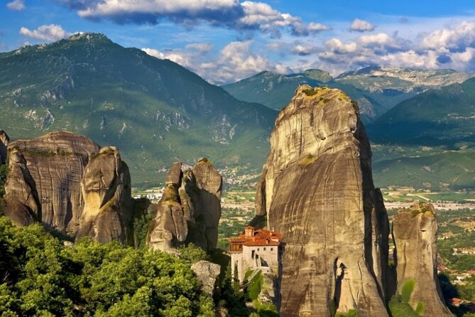 4day Spanish tour in Epidaurus Mycenae Olympia Delphi and Meteora - Value and Price: What $728.56 Buys You (and What It Doesn’t)