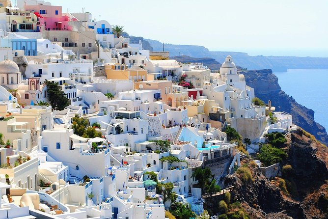 5 Day Tour in Delphi, Meteora, Santorini, Mykonos and Delos - Day 1: Delphi Ancient Town, Arachova Views, and Apollo’s Temple