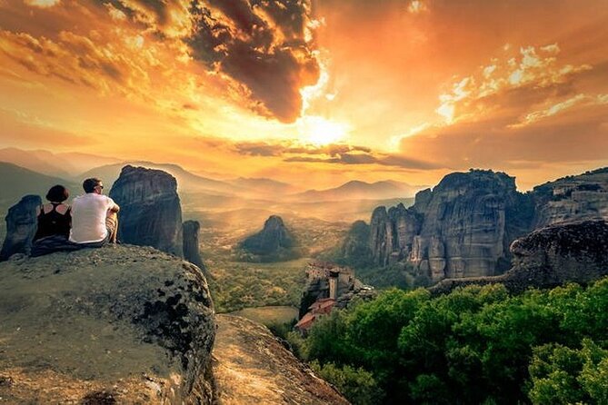 A unique day private tour to Meteora Monasteries from Athens - A long day from Athens to Meteora that actually makes sense