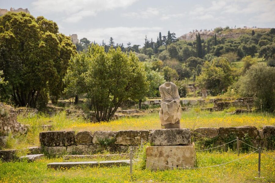 Acropolis & Agora: The Rise & Fall of Democracy - Guide style and group size: why the teaching matters