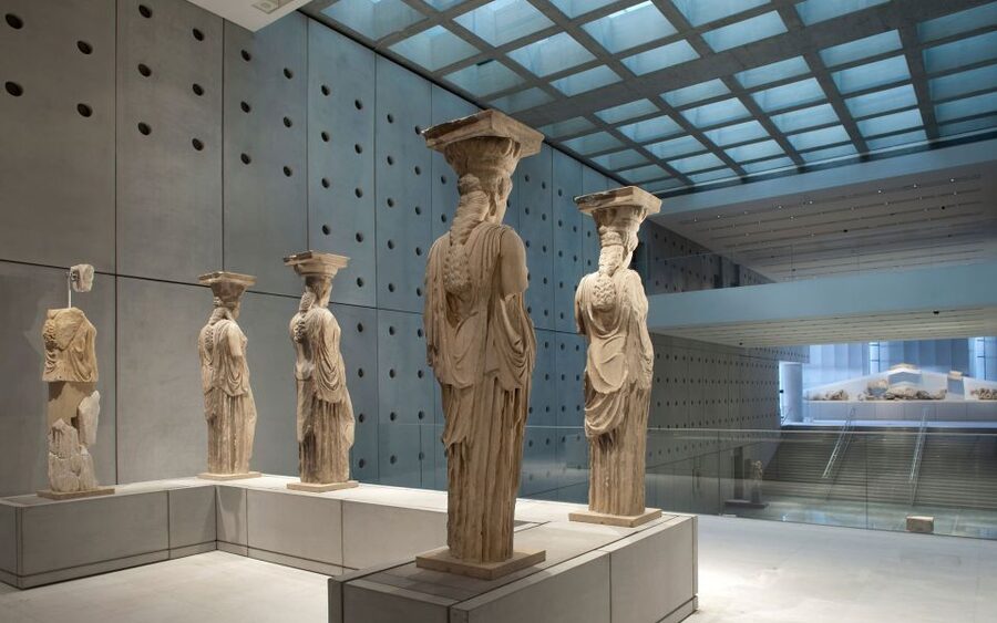 Acropolis and Acropolis museum Friday afternoon visit - Acropolis monuments lit up: Parthenon views after the day crowds thin out