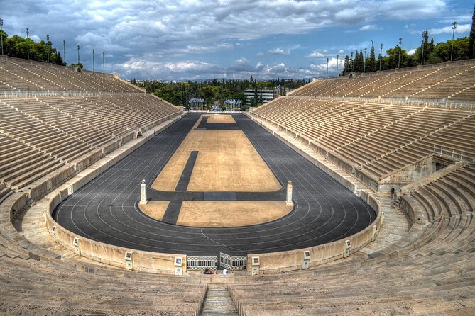 Acropolis and Athens Sightseeing half day Spanish guided tour - Panathenaic Stadium and Hadrian’s Arch: two quick stops with big symbolism