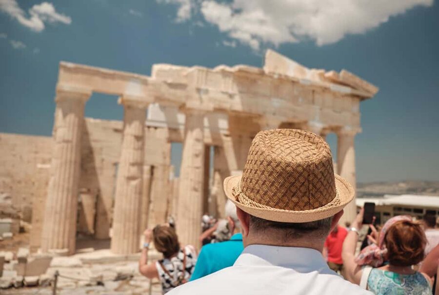 Acropolis and Parthenon: Guided Tour in Italian with Skip-the-Line Ticket - Propylaea and Temple of Athena Nike: where to shift your focus