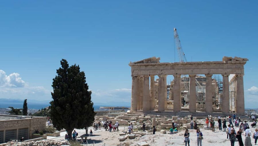 Acropolis and Parthenon: Guided Tour in Italian with Skip-the-Line Ticket - Meeting point at Acropoli Metro: the one detail that can save time