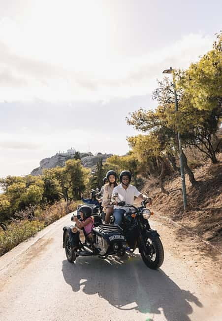 Acropolis & Lycabettus: Discover Hidden Gems of Athens - Anafiotika under the Acropolis: the streets you see in postcards