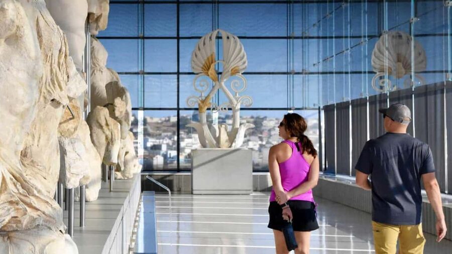 Acropolis Museum: Family Tour &Treasure Hunt w/Ticket Option - The Caryatid Mission: Solving Smartphone Riddles as a Team
