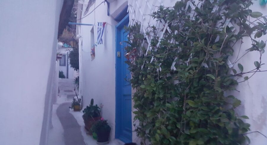 Acropolis, Parthenon and Plaka Guided tour with entrances - Plaka’s maze of old Athens: chapels, courtyards, and neoclassical charm