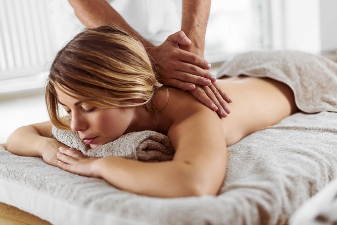 Aroma Massage - Enjoy a complete Spa experience from the comfort of your room - Quick Hits