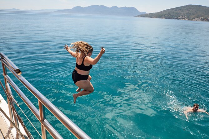 Athens 1-Day 4-Island Cruise: Agistri, Aegina, Metopi, Salamina - What’s on board: crew, food, and the feel of a small group