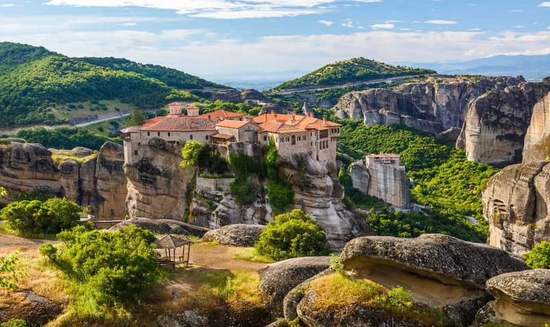 Athens: 2-Day Meteora Monasteries/Caves Tour and Hotel Stay - The real Meteora rules: dress code, cash fees, and audio guides