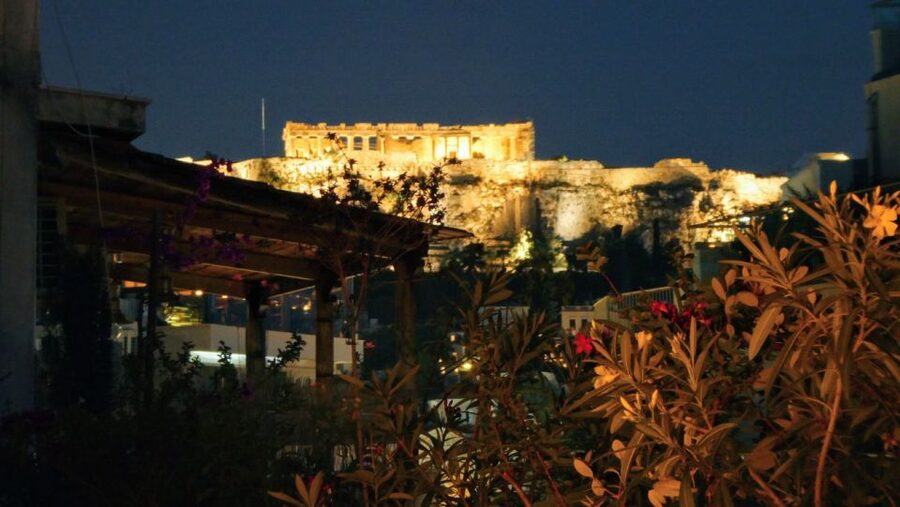 Athens: 7-Course Dinner and Wine Pairing with Acropolis View - A Rooftop Acropolis Dinner That Feels Like Someone’s Home