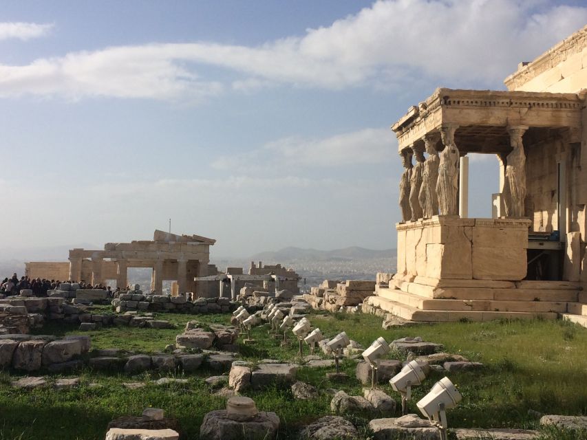 Athens: Acropolis and Μuseum Private Guided Tour - Meeting at Rovertou Galli: where to find Ioanna and start fast