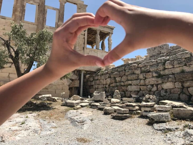 Athens: Acropolis Guided Tour in Spanish-Option Tickets - Headphones, time limits, and the $33 value question