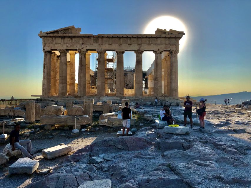 Athens:Acropolis - Historical Center Walking Tour in Spanish - The value of a 4-hour Acropolis + Old Town focus
