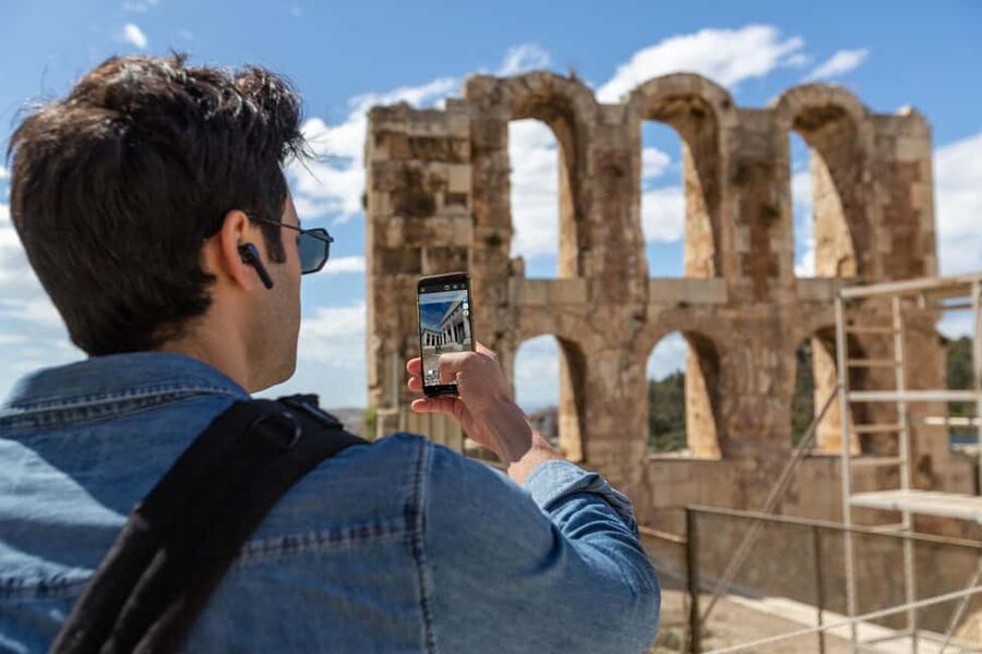 Athens: Acropolis Self-Guided Audiovisual Tour w/ 3D Models - The Culture App setup: language choice, GPS map, and smart navigation
