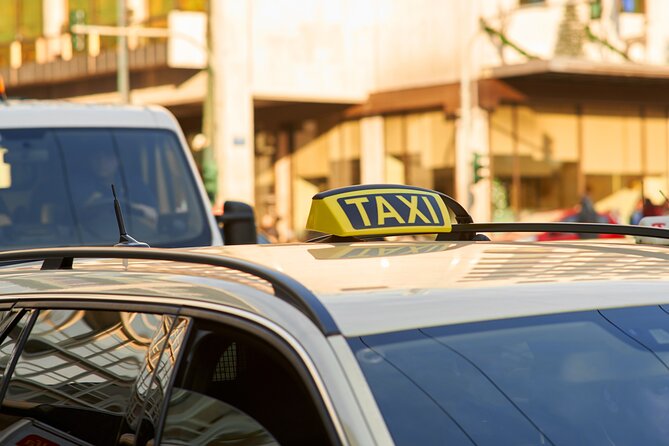 Athens Airport Private Arrival Transfer with Meet & Greet - The Ride: Comfort, Air-Conditioning, and Door-to-Door Stops