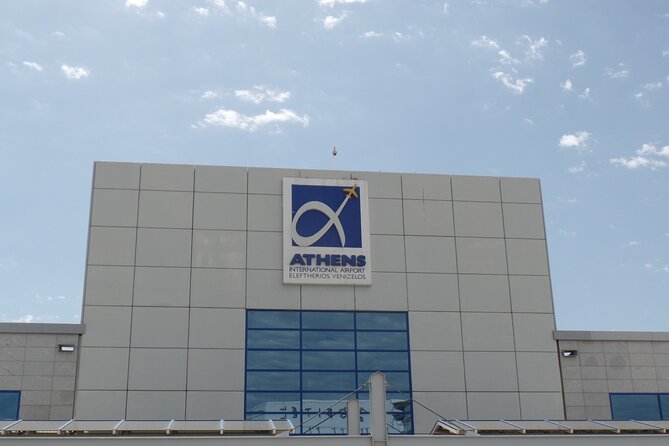 Athens airport to Lavrio port/ hotels private transfer - Comfort on the Road: Air-Conditioning, WiFi, Water, and Clean Cars