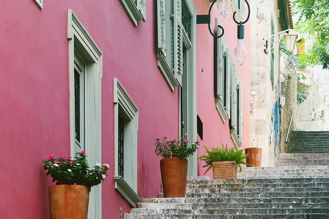 Athens: Ancient Corinth & Nafplio Full Day Trip with Swim - The guides make it feel personal: archaeologist context and storytelling