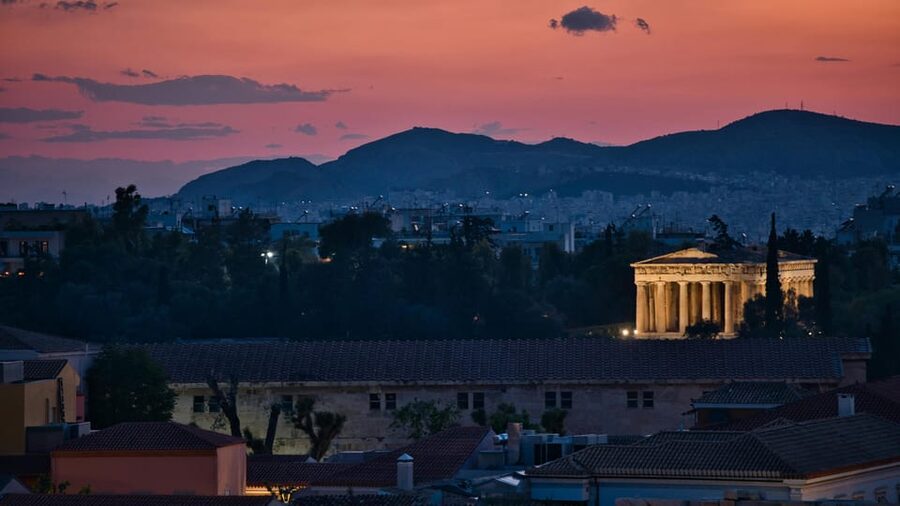 Athens and Piraeus: Private Night Tour - Price and value: what you pay for at $129 per person
