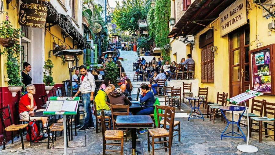 Athens Audioguide - TravelMate app for your smartphone - Earphones, offline listening, and reading text: the small stuff that makes it work