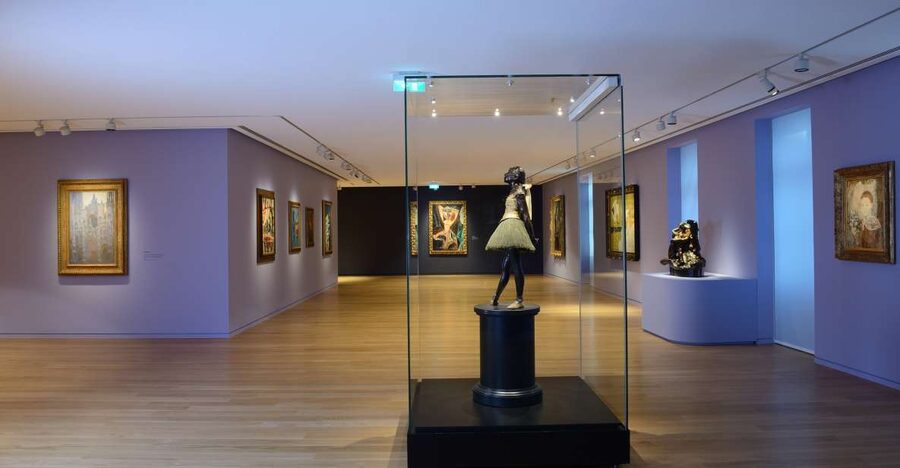 Athens: B&E Goulandris Foundation Art Museum Entry Ticket - Your main event: 4 floors of modern art with a free audio guide