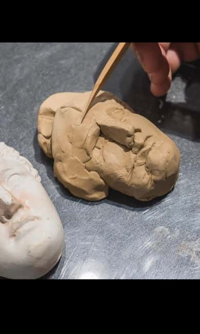 Athens: Be an Ancient Sculptor: Craft Your Greek Masterpiece - The Gallery stop: how Greek sculpture techniques become practical skills