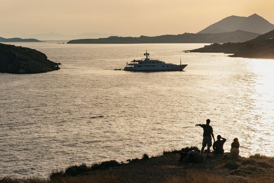 Athens: Cape Sounion & Poseidon Temple Sunset Half-Day Trip - Food planning: the cafe option and how to avoid running out of time