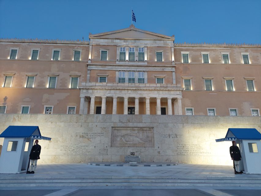 Athens: City Highlights Nighttime Walking Tour in Spanish - Should you book it?