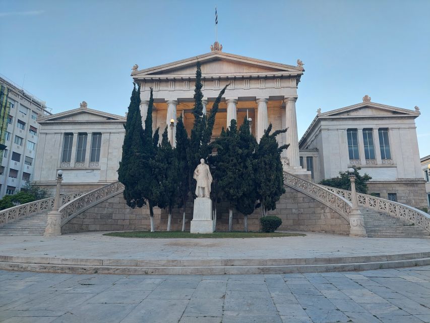 Athens: City Highlights Nighttime Walking Tour in Spanish - Price and value: is $28 worth it for Athens at night?
