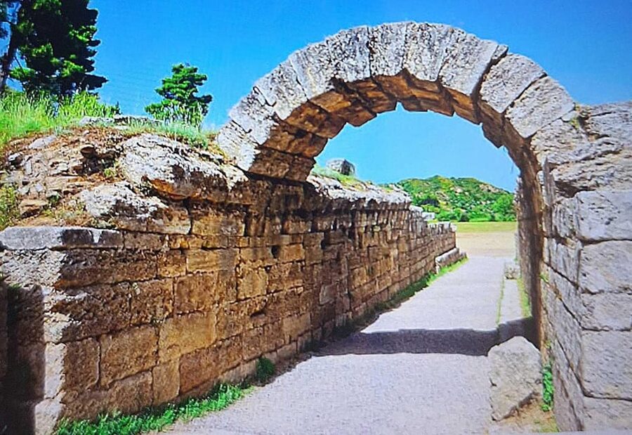 Athens: Corinth Canal and Ancient Olympia Private Trip - Who should book this Olympia and Corinth Canal private trip?