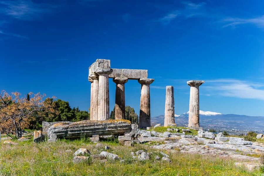 Athens: Corinth Canal, Mycenae & Nafplio Premium Guided Tour - Lunch at Mycenae Village: A Break That Keeps the Day Moving