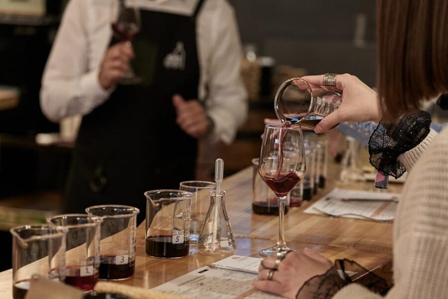 Athens: Create Your Own Wine-Workshop under the Acropolis - Food + wine: what the Greek spread is for