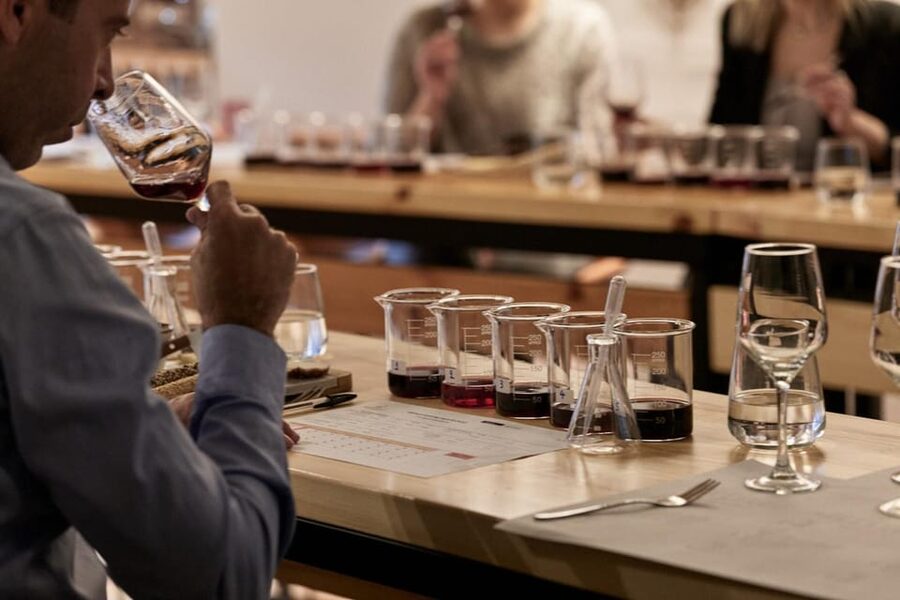 Athens: Create Your Own Wine-Workshop under the Acropolis - Practical tips before you book (especially for taking the bottle home)